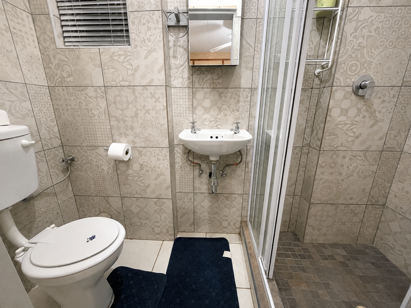 Eros family house for grabs!! - Photo 9