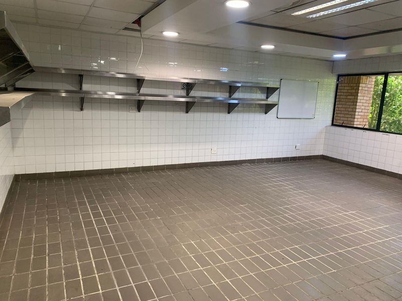 453m2 Woodmead Office To Let - Photo 5