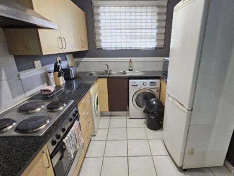 A CHARMING TWO BEDROOM FURNISHED APARTMENT - Photo 5