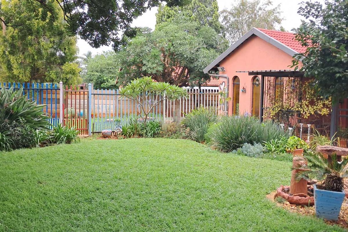 ### EXCEPTIONAL PROPERTY - Photo 2