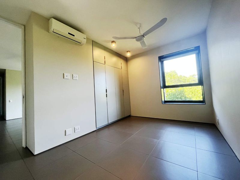 Top Floor 3-Bedroom Apartment with Stunning Estate Views in Dunkirk Estate - Photo 6