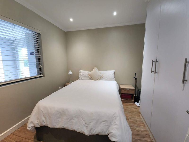 Two Bedroom Ground Floor Unit TO LET in Emberton Estate! - Photo 7