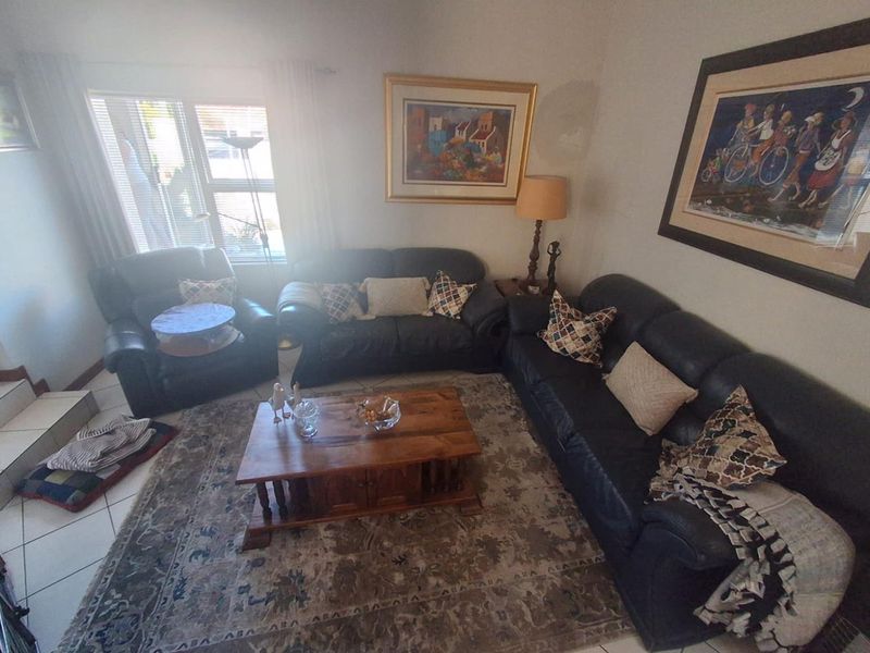 PET FRIENDLY DUPLEX IN BASSONIA - Photo 10