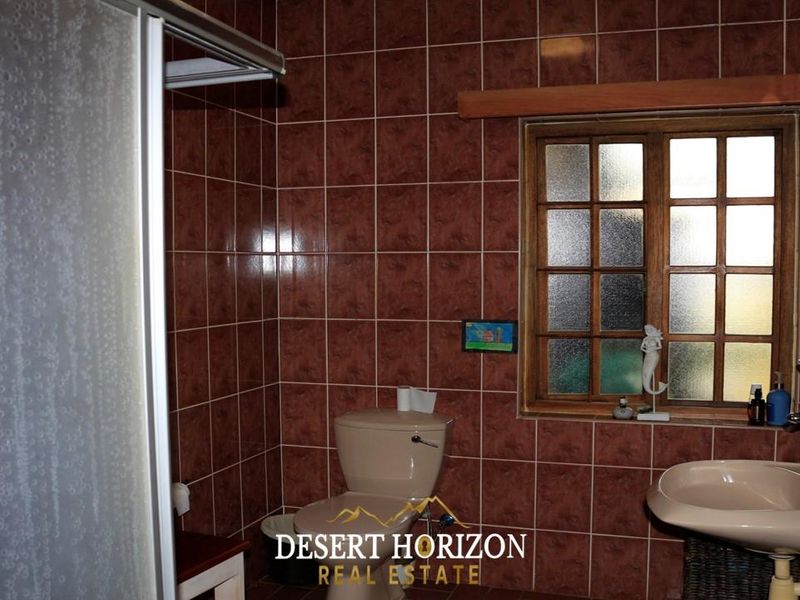 Swakopmund, Vogelstrand | Flexible living: 2 kitchens, perfect for Airbnb or multi-gen families - Photo 6