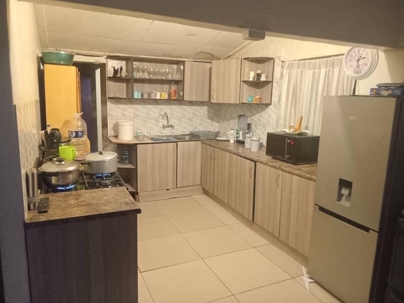 FOR SALE:3 bedrooms house for sale in,Kuisebmund, Walvis Bay, Selling price N$585000 cost included. - Photo 5