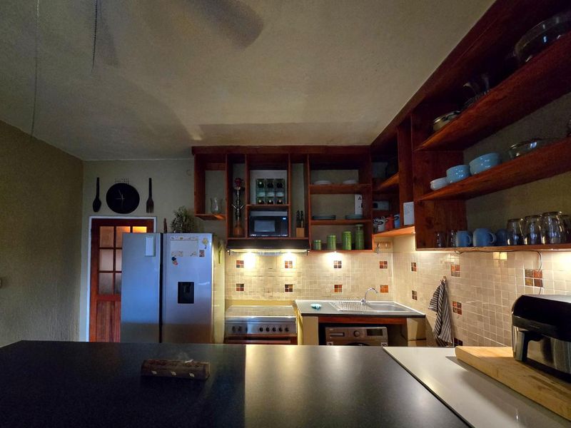 Comfortable 3-Bedroom Living in the Heart of Roseacre - Photo 5