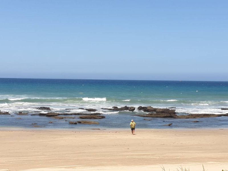 Sun, see and sand  -       Perfect beachfront location - Photo 4