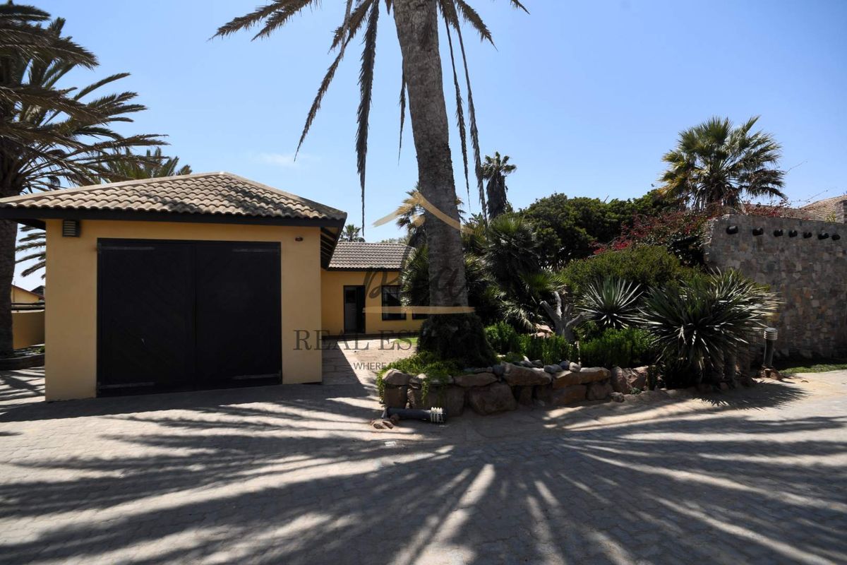 Coastal Haven near Magnificent Namib Dunes! - Photo 2