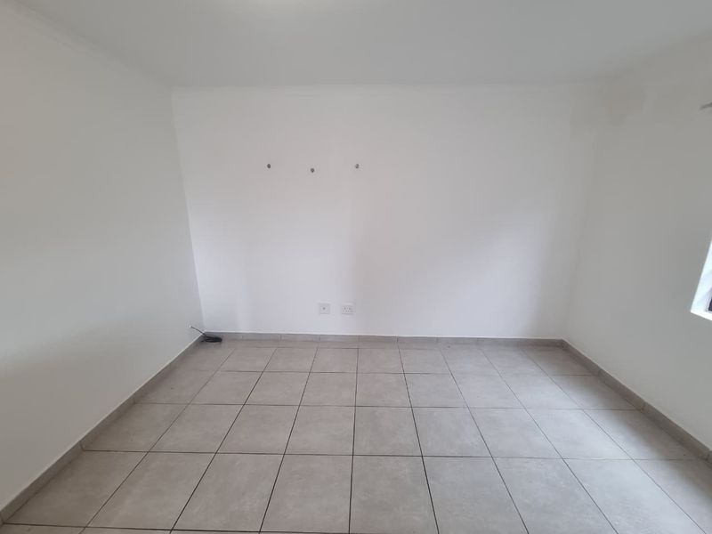 Bachelor Apartment for Rent in Malibu Village, Blue Downs - Photo 8