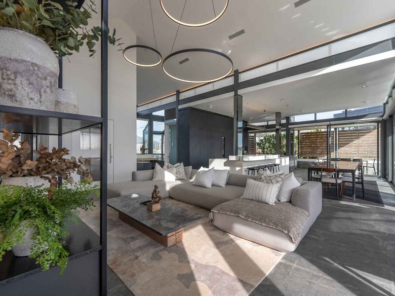 Unparalleled Luxury - Photo 3