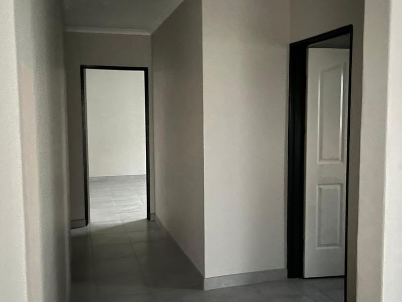 Brand new house for sale - Photo 4