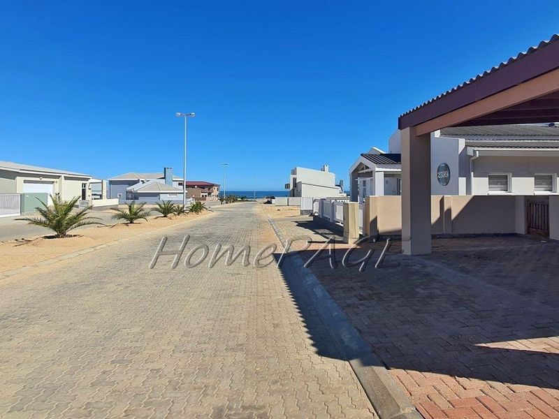 Ext 11, Henties Bay:  Entertainer's Dream Home is for Sale - Photo 7