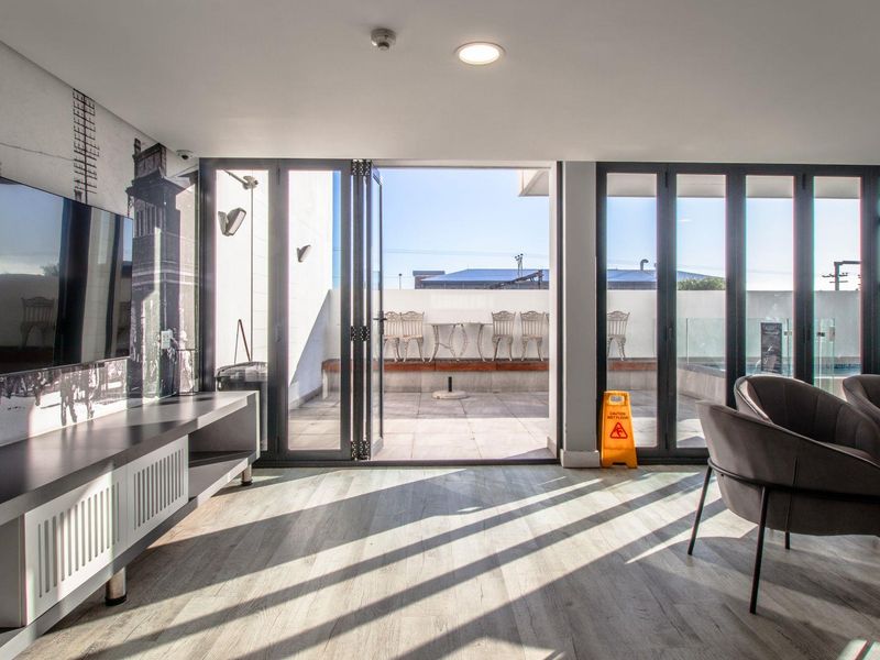 Modern Studio Apartment in Woodstock - Photo 10