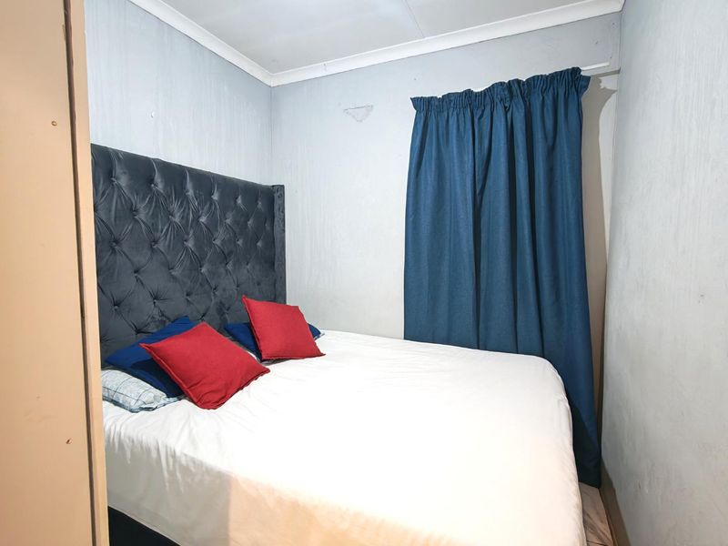 7 Bedroom  Apartment for Sale in Cosmo City - Photo 10