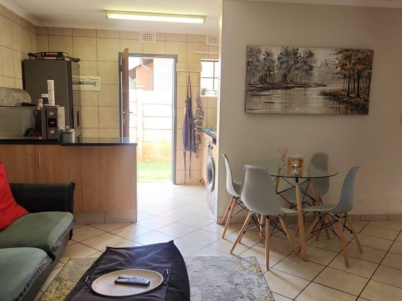 3 Bedroom Townhouse To Rent in Chantelle - Photo 5