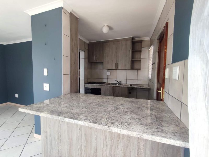 3 Bedroom House for Sale in  Cosmo City - Photo 9