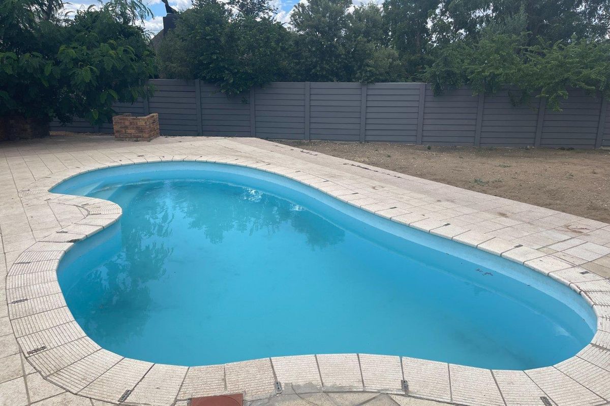 Freestanding home with Flat in Eros. - Photo 3