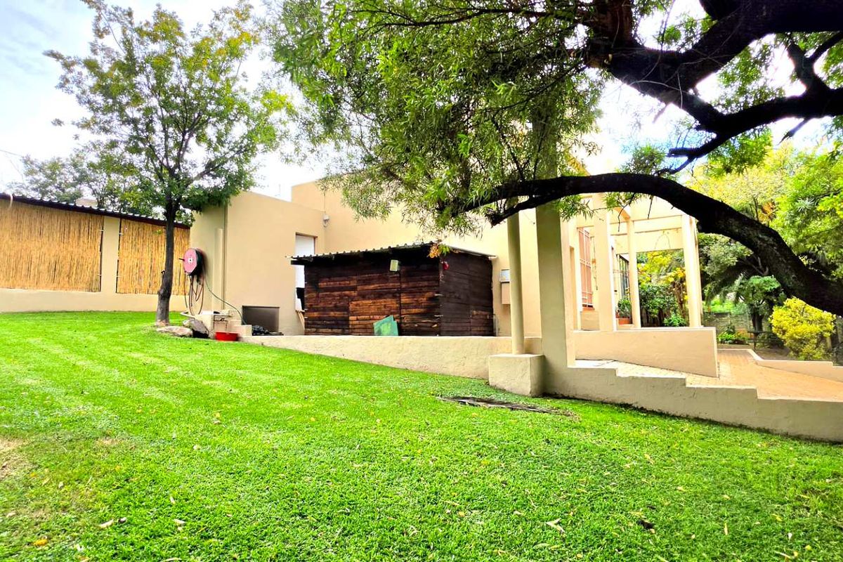 Spacious Family Living in Elandshaven - Photo 2