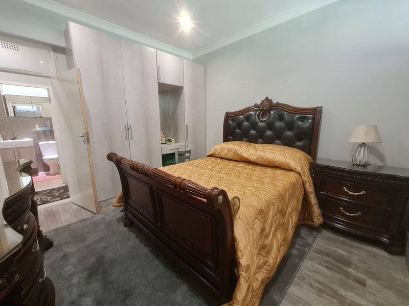 IMMACULATELY  MODERNISED FLAT - Photo 5