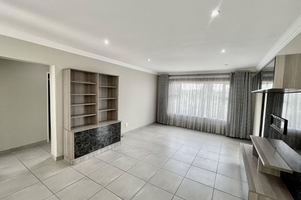 Centrally Located Modern 3‐Bed Apartment – Move‐In Ready & Investment Opportunity! - Photo 4