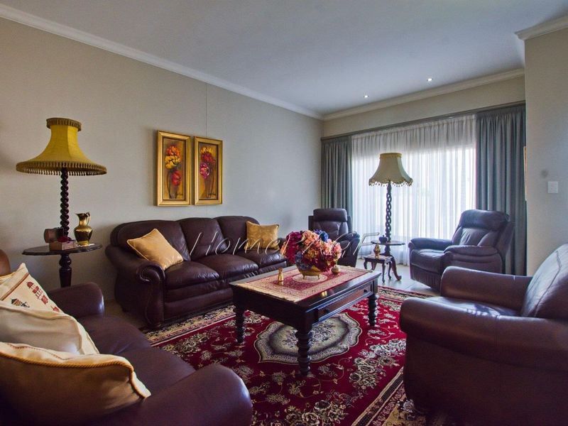 Long Beach ext 2, Walvis Bay:  Very Neat, Spacious Home with Flat is for Sale - Photo 5