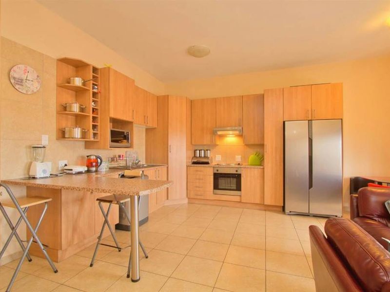 2 BEDS, 2 BATHS APARTMENT TO RENT IN NORKEM PARK. - Photo 1