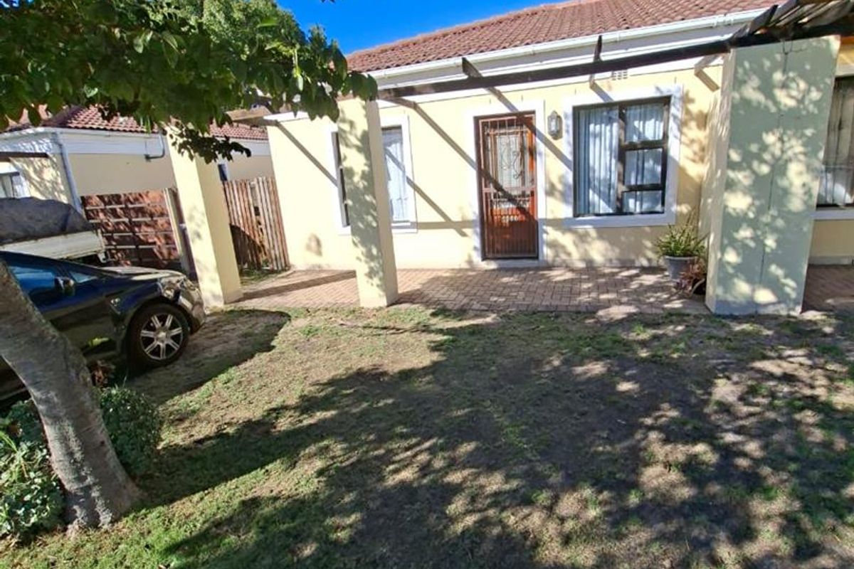 Comfortable Living in a Secure and safe Estate - The Perfect Starter Home - Photo 4