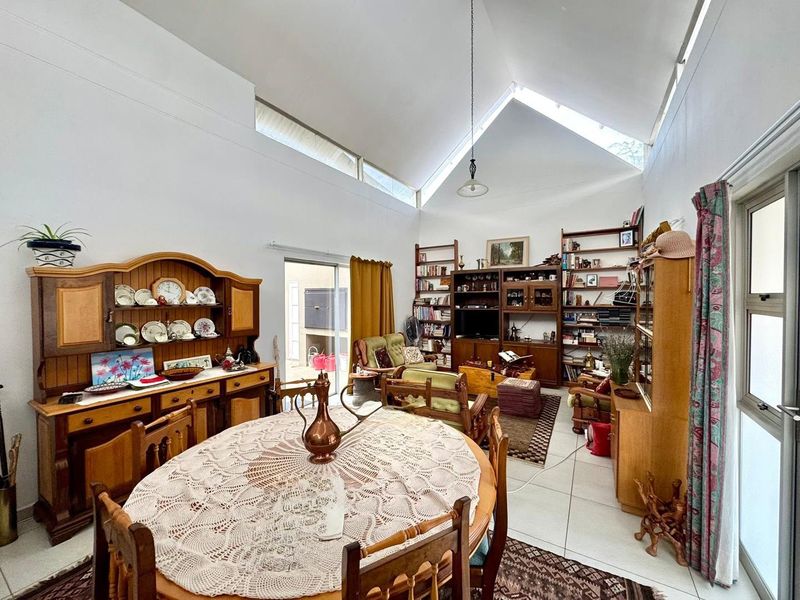 3 Bedroom House For Sale in Elisenheim - Photo 3