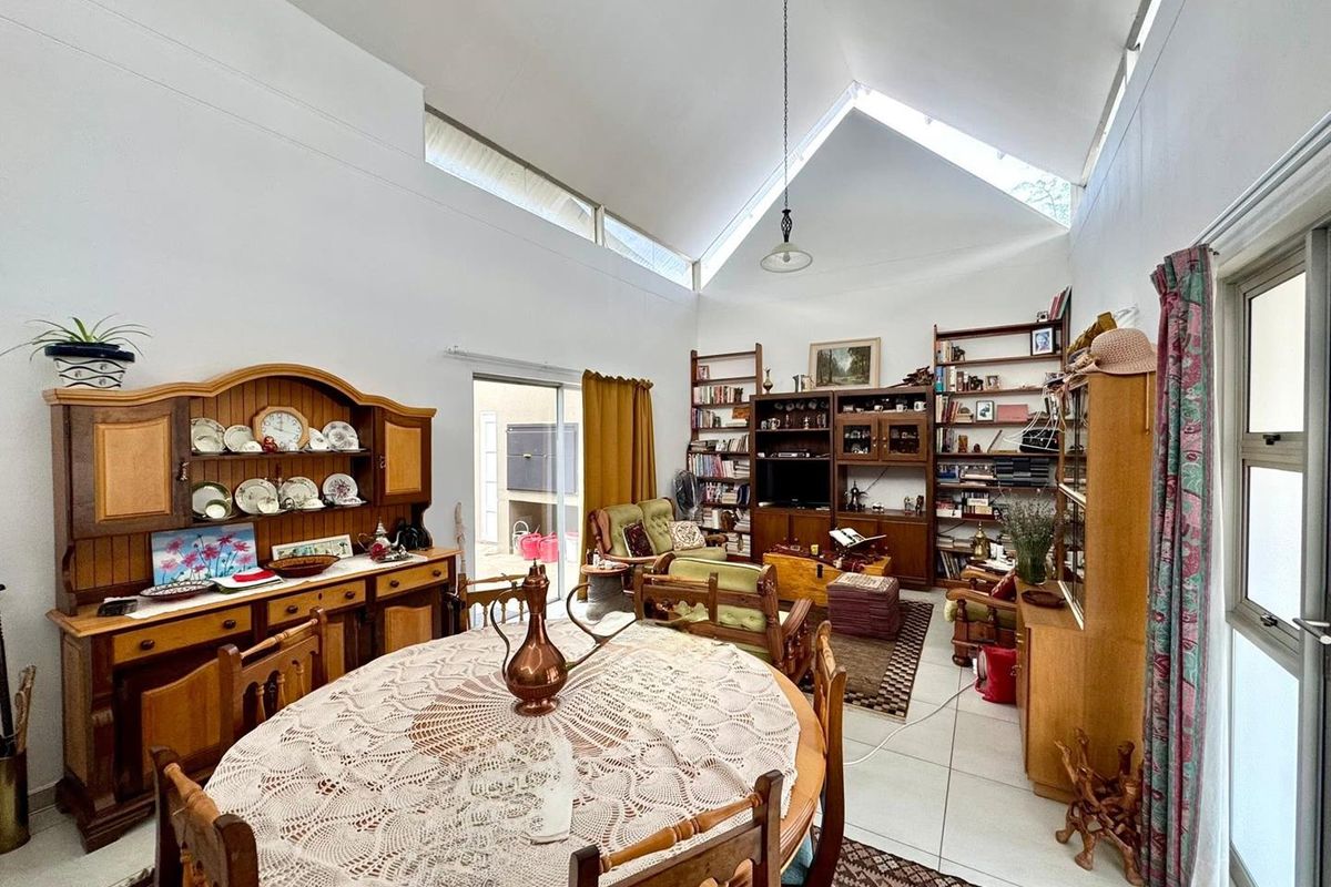 3 Bedroom House For Sale in Elisenheim - Photo 3