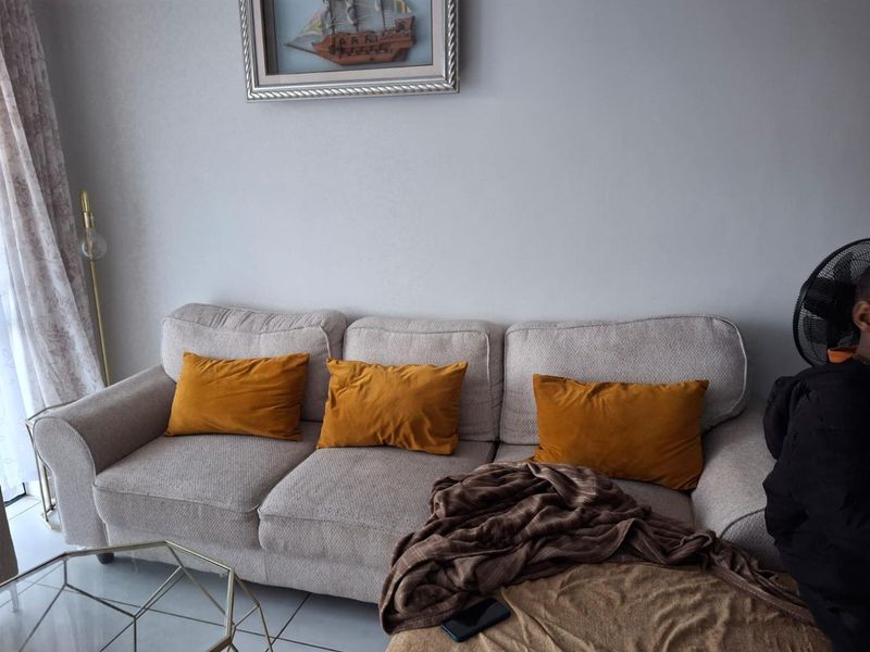 3 BEDROOM TOWNHOUSE FOR SALE IN GREENKLOOF, MOOIKLOOF - Photo 2