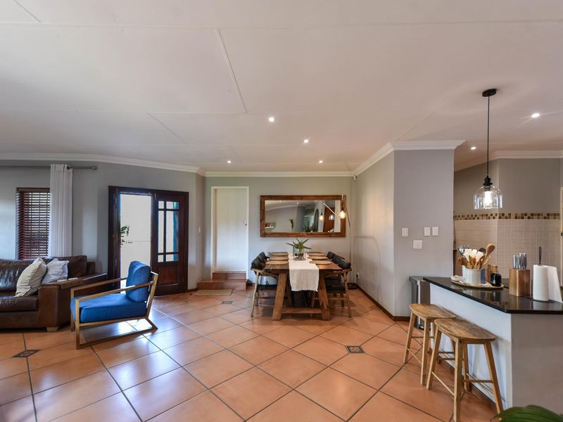 Single-level three bedroom duet in quiet crescent - Moreleta Park - Photo 9