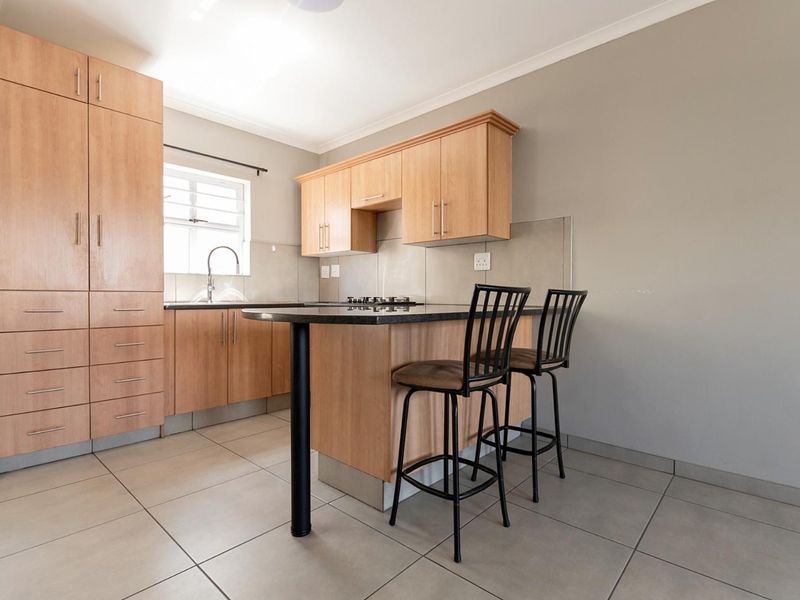 Lock-Up and Go, 2-Bedroom House with a Loft - Photo 2