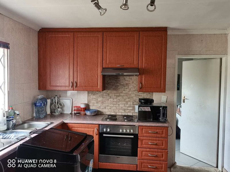 Low-Maintenance 2BR Home in Safe, Well-Maintained Complex - Photo 10