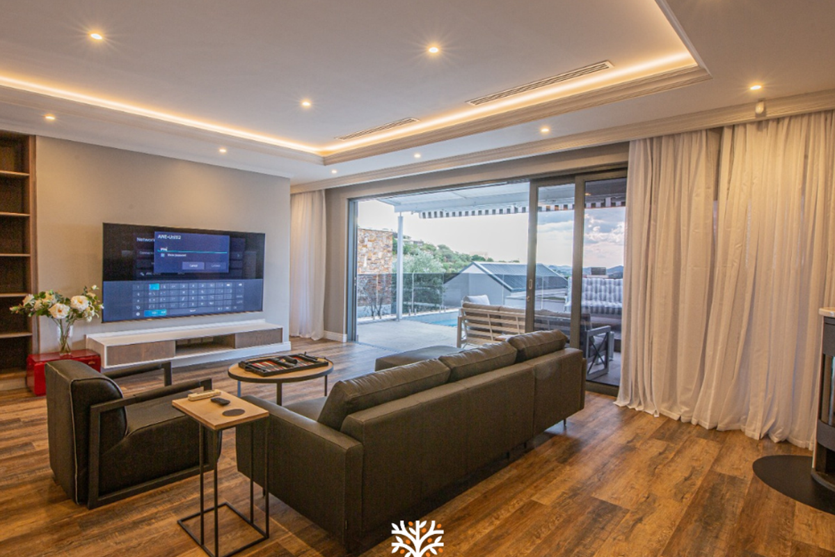 Luxury Villa Living at Am Weinberg | N$110 000 Per Month - Photo 2