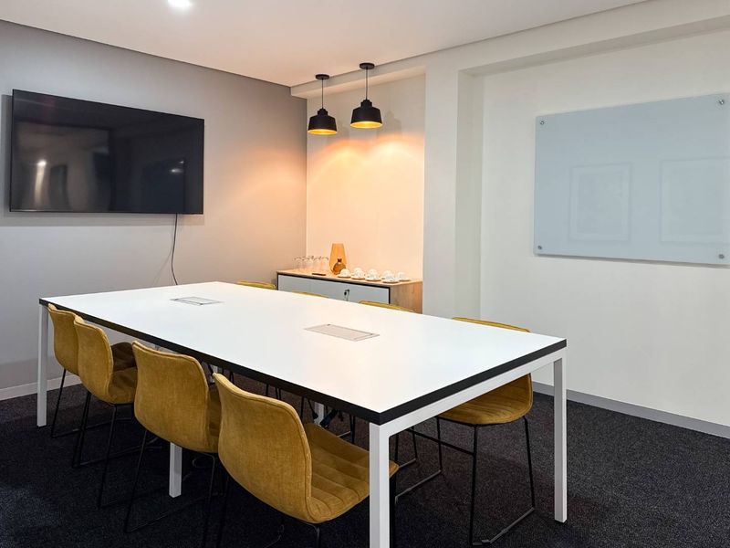 Expand your business presence with a virtual office in Regus Waterside - Photo 4
