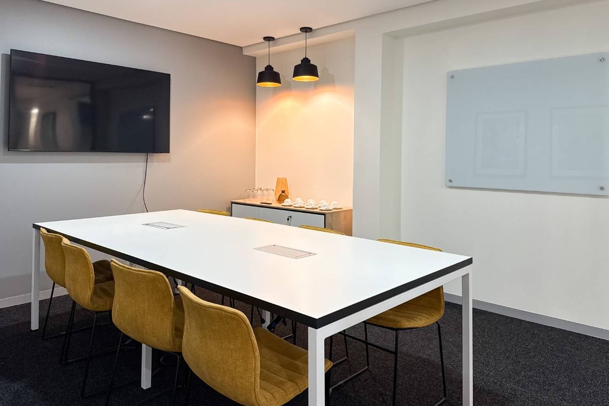 Expand your business presence with a virtual office in Regus Waterside - Photo 4
