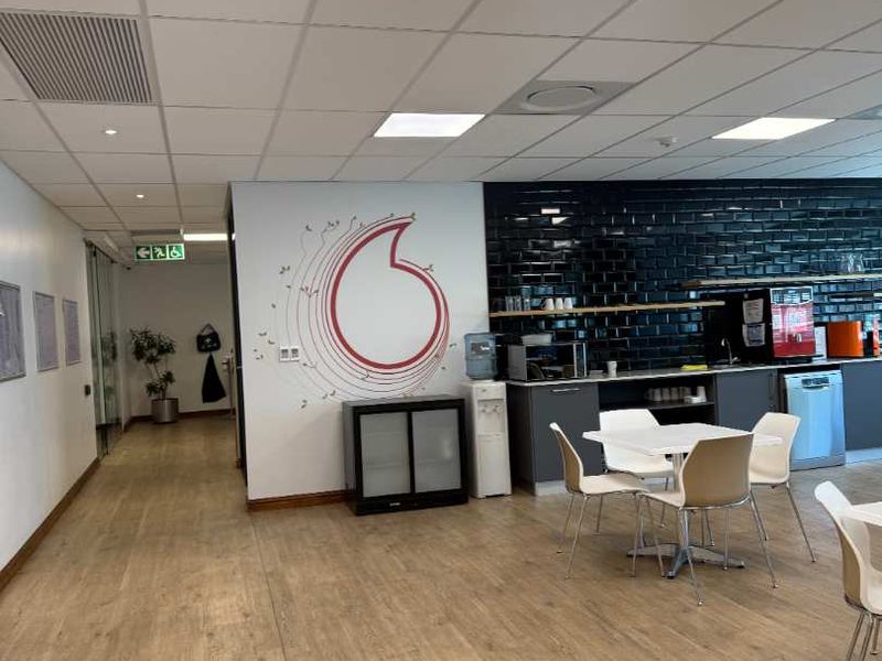 beautifully fitted out 950m2 office to let in the Towers - Photo 3