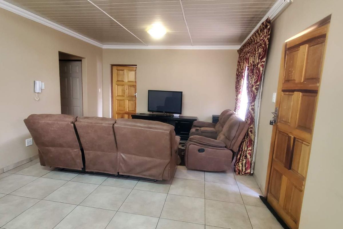 Contemporary Elegance in Secure Complex – Call Now! - Photo 3