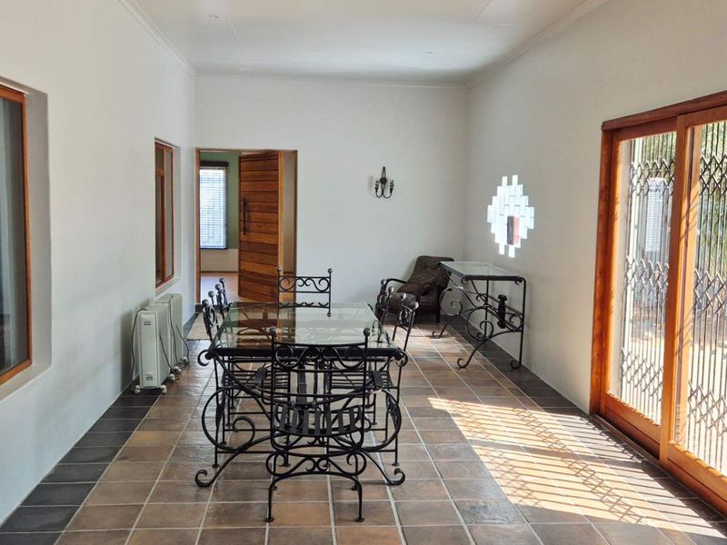 Exclusive Sole Mandate!  This Elegant & Modern Family Home with Luxury Finishes for Sale in Okahandja! - Photo 6