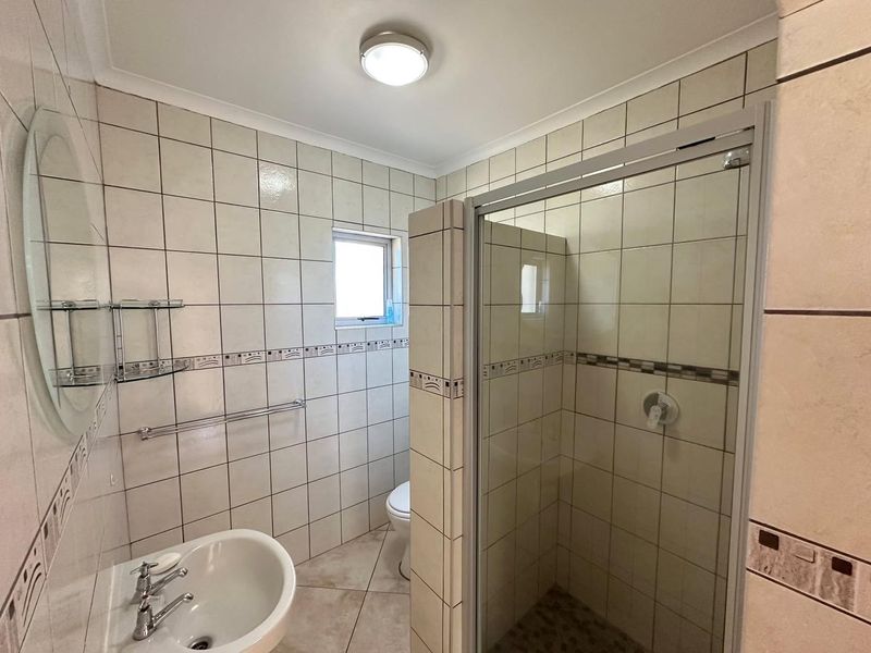 3 Bedroom House TO LET in Cimbebasia - Photo 6