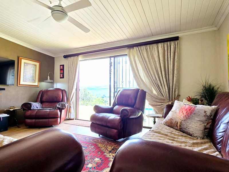 SPECTACULAR GUESTHOUSE WITH BREATHTAKING VIEWS FOR SALE IN BUFFELSHOEK MOOINOOI - Photo 4