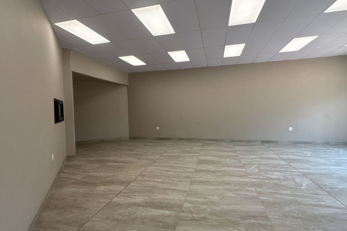 80 sqm Commercial Shop to Rent in Hilton Central - Photo 4