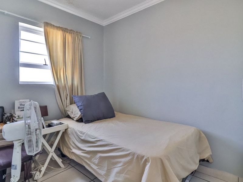 This Lovely 3-bedroom house in secure estate Pinotage Villas. - Photo 10