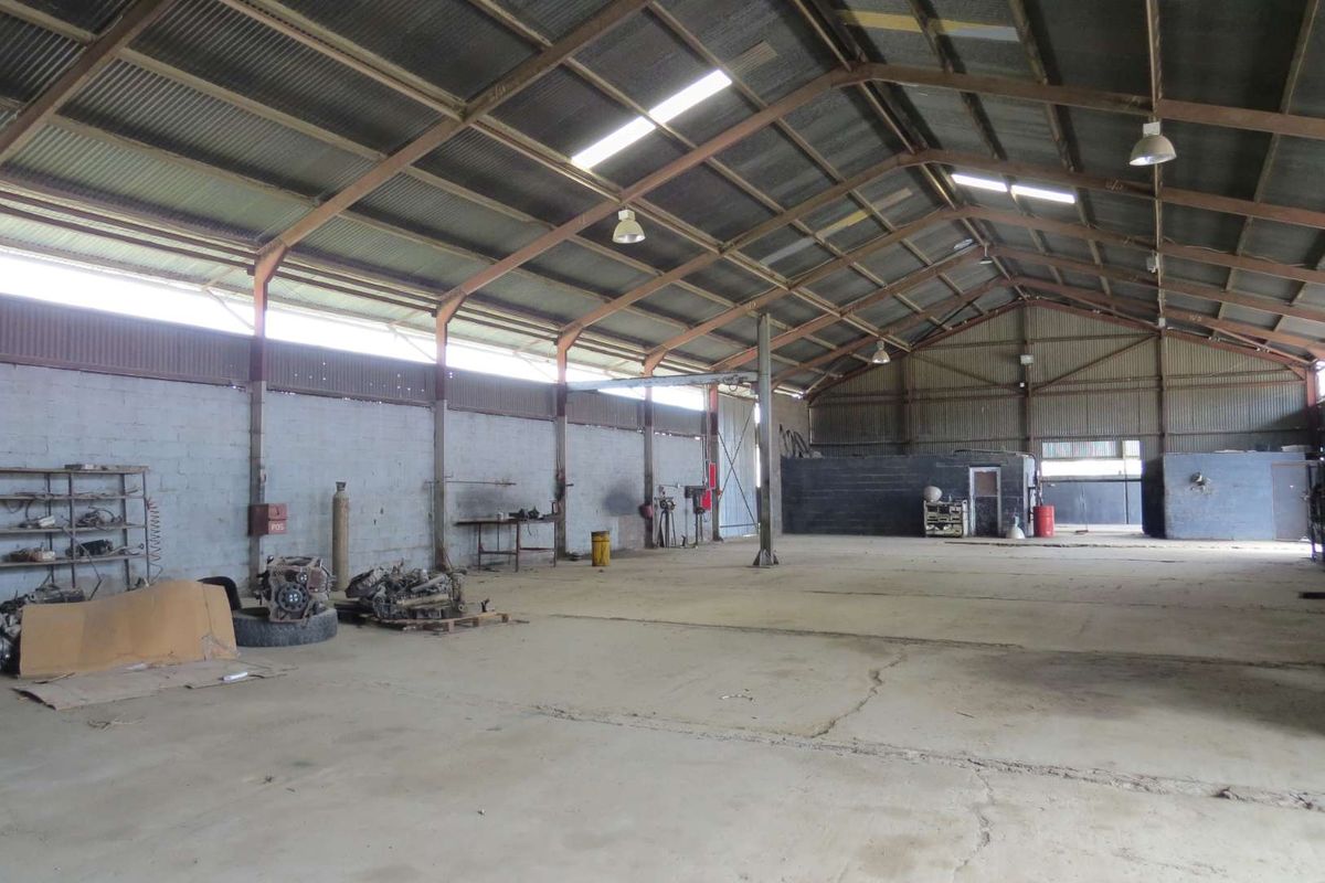 Industrial Property  & Warehouse - Photo 5