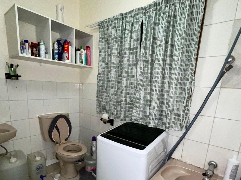 Townhouse for first time home buyers or investment - Photo 10