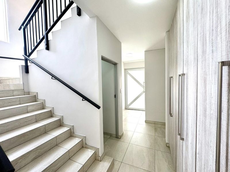 4 Bedroom House For Sale - Photo 9