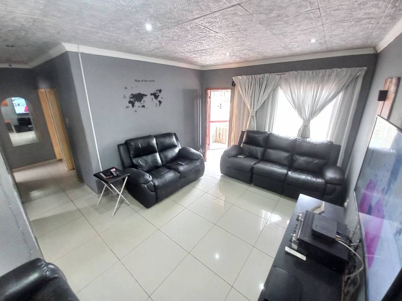 Two Bedrooms house for sale in Elandspoort - Photo 7