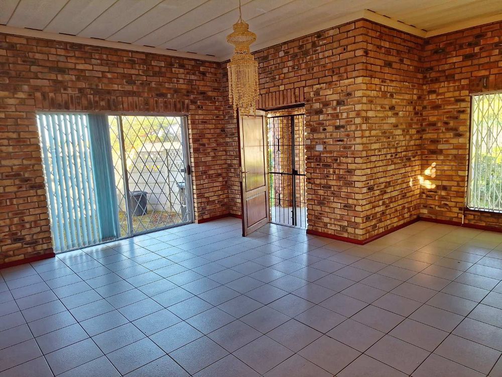 From kitchen to front door