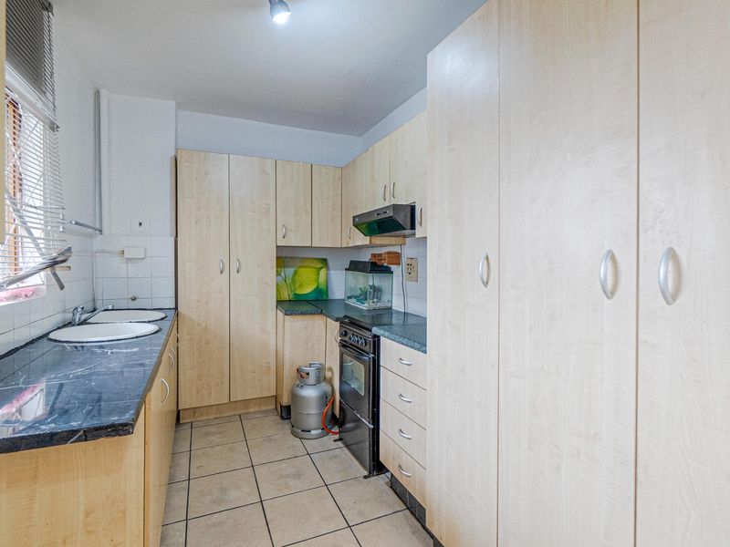 Spacious with sea views - Photo 9