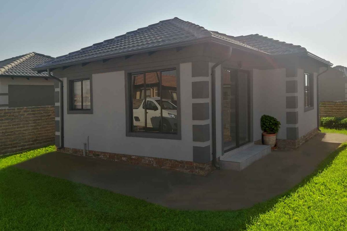 NEW DEVELOPMENT, ALL COSTS INCLUDED, FULL TITLE STANDS. NO DEPOSITS / 100% BONDS (dependent on client profile) - Photo 2